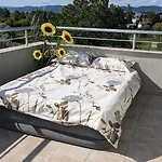Sunny Retreat For Two Апартаменты Солнечный берег