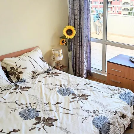Sunny Serenity Apartament *